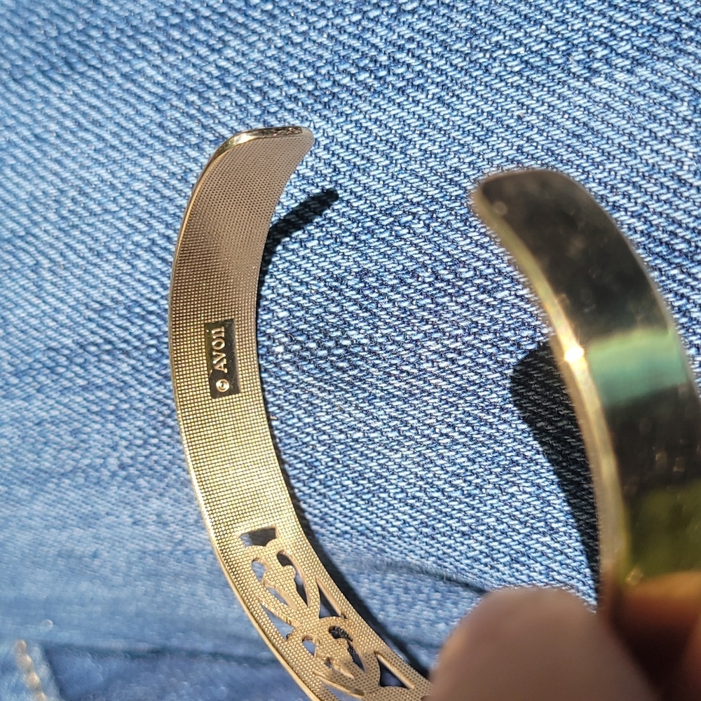 Vintage Avon Bracelet with stone. - Picture 8 of 8